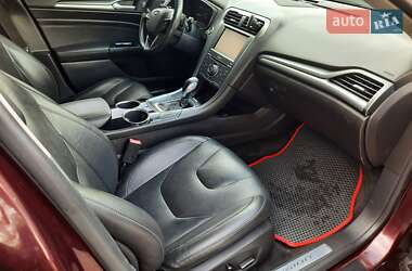 Седан Ford Fusion 2013 в 