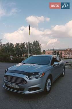 Седан Ford Fusion 2016 в 
