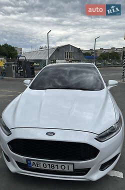 Седан Ford Fusion 2014 в 