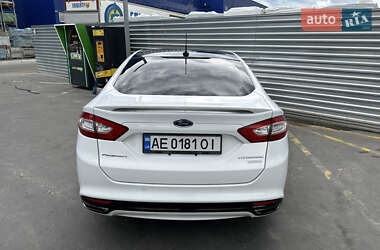 Седан Ford Fusion 2014 в 