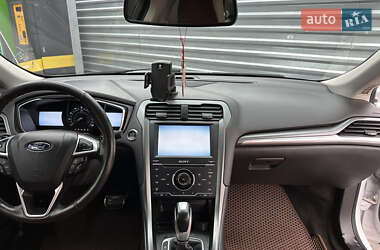 Седан Ford Fusion 2014 в 