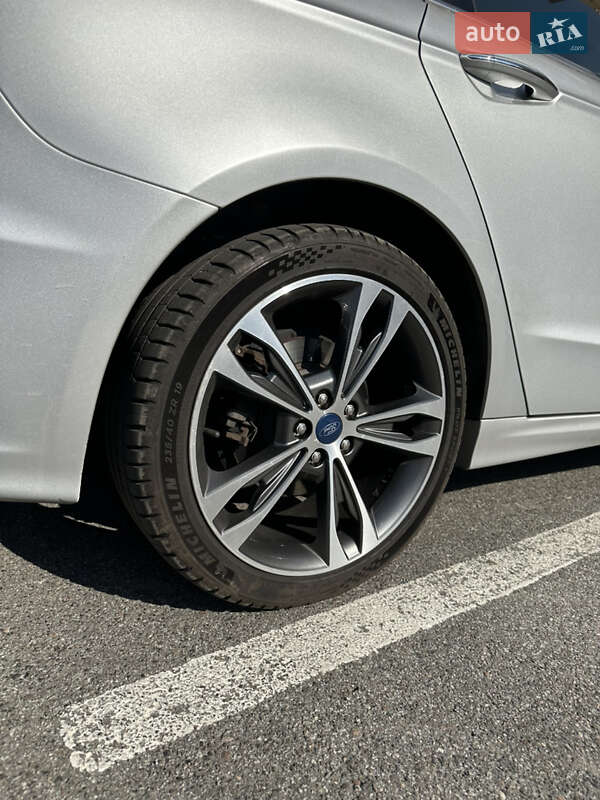 Седан Ford Fusion 2018 в Харькове