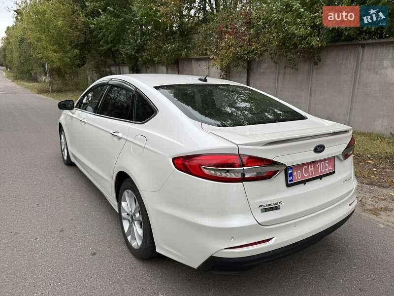 Седан Ford Fusion 2019 в Києві