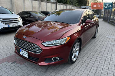 Седан Ford Fusion 2013 в 