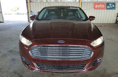 Седан Ford Fusion 2016 в 