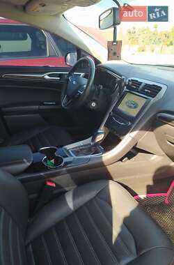 Седан Ford Fusion 2014 в 