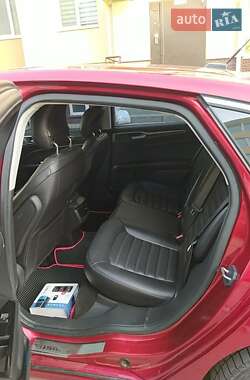 Седан Ford Fusion 2014 в 