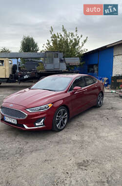 Седан Ford Fusion 2019 в 