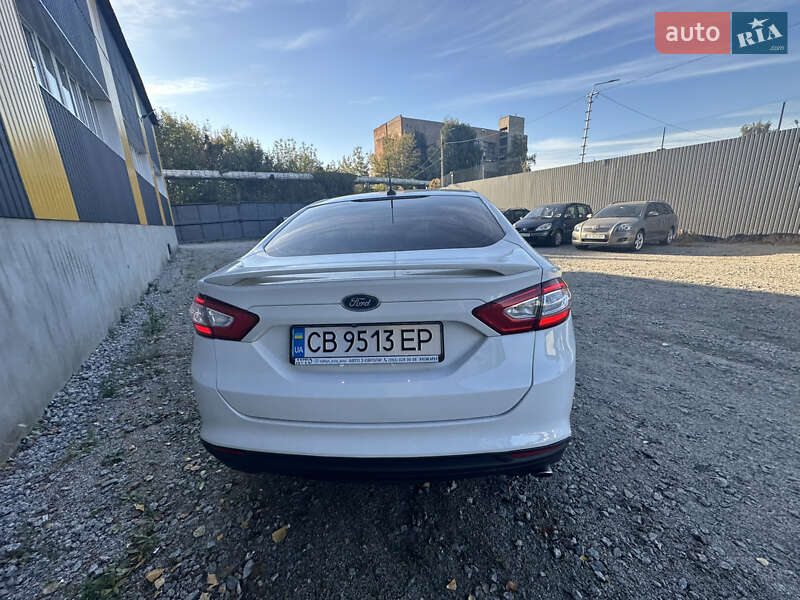 Седан Ford Fusion 2015 в Ніжині