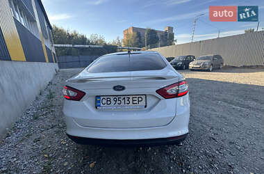 Седан Ford Fusion 2015 в 