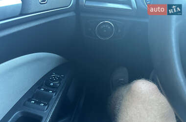 Седан Ford Fusion 2015 в 
