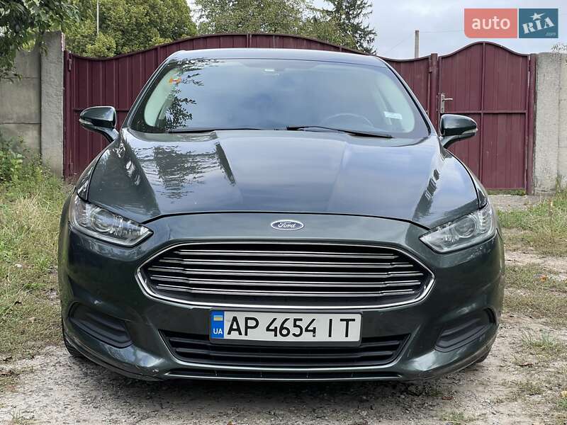 Седан Ford Fusion 2015 в 