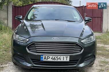 Седан Ford Fusion 2015 в 