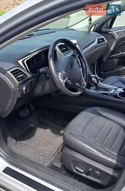 Седан Ford Fusion 2013 в 