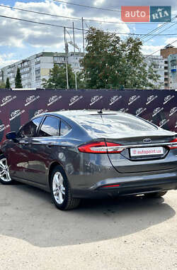 Седан Ford Fusion 2018 в 