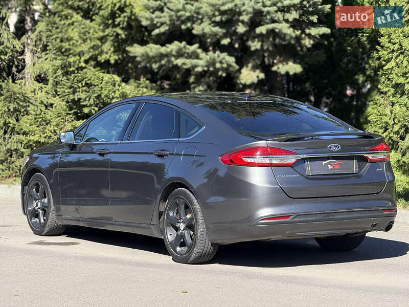 Седан Ford Fusion 2018 в Тернополі