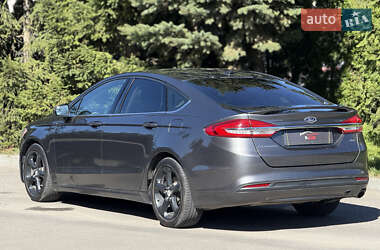 Седан Ford Fusion 2018 в 