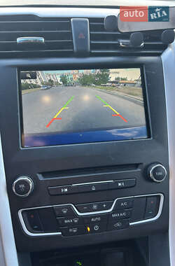 Седан Ford Fusion 2015 в 