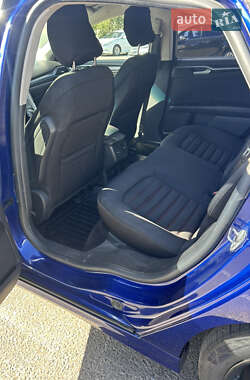 Седан Ford Fusion 2015 в 
