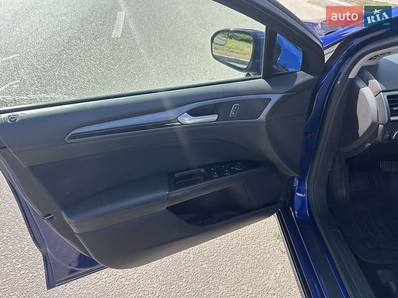 Седан Ford Fusion 2015 в Киеве