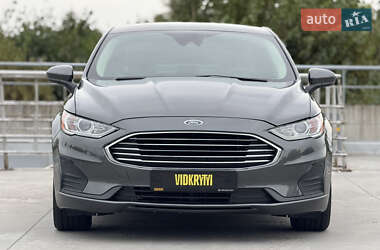 Седан Ford Fusion 2020 в 