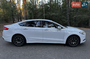 Седан Ford Fusion 2014 в 
