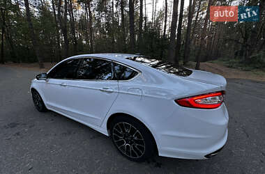 Седан Ford Fusion 2014 в 