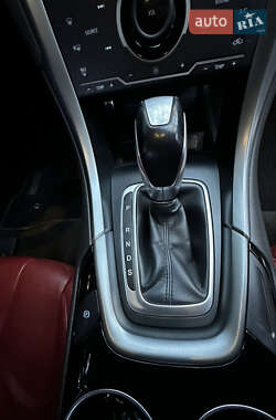 Седан Ford Fusion 2014 в 