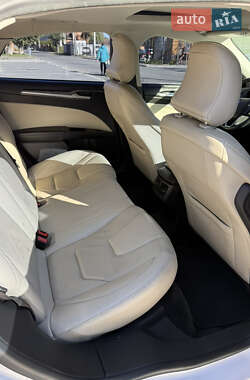 Седан Ford Fusion 2015 в Александрие