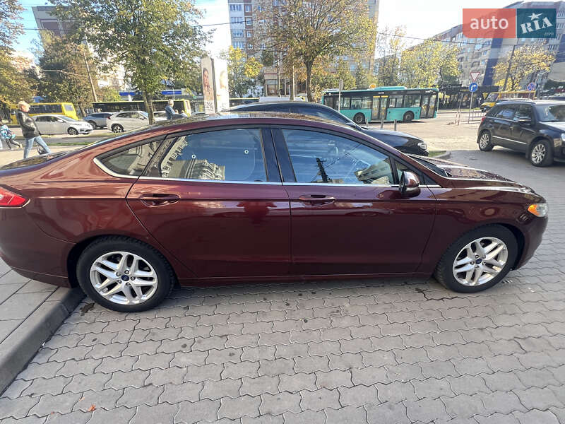 Седан Ford Fusion 2015 в Львове