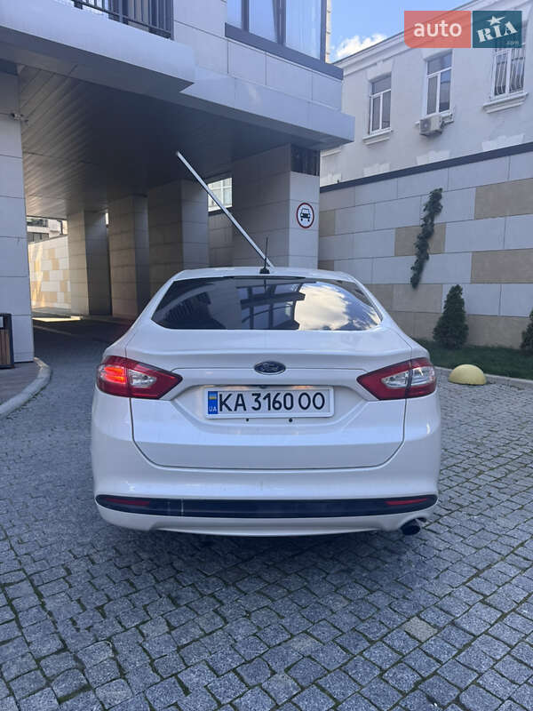 Седан Ford Fusion 2014 в Киеве