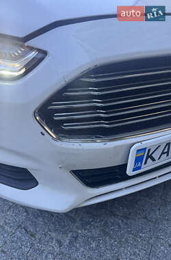 Седан Ford Fusion 2014 в 
