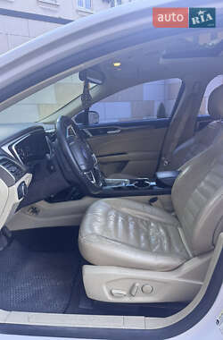 Седан Ford Fusion 2014 в 
