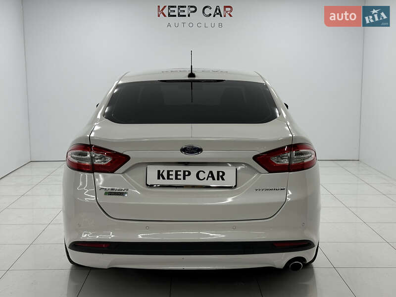 Седан Ford Fusion 2015 в Одесі