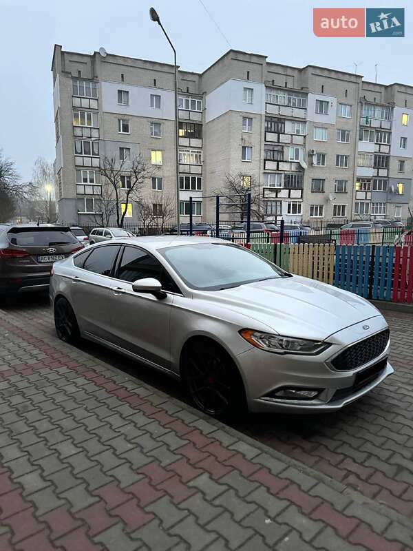 Седан Ford Fusion 2017 в Ивано-Франковске