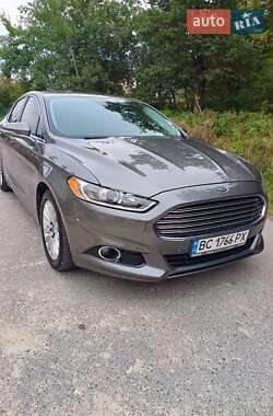 Седан Ford Fusion 2013 в 