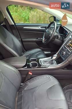 Седан Ford Fusion 2013 в 