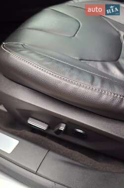 Седан Ford Fusion 2013 в 