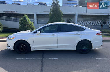 Седан Ford Fusion 2013 в 