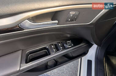 Седан Ford Fusion 2013 в 