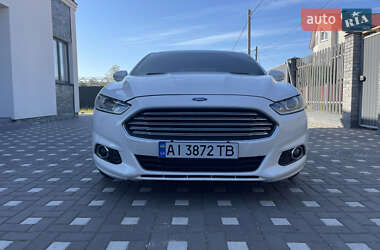 Седан Ford Fusion 2015 в 