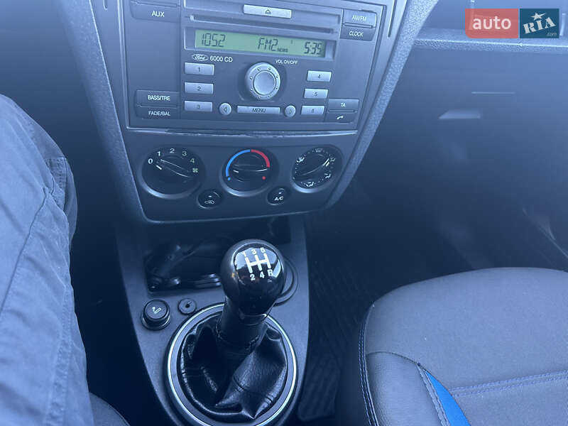 Хэтчбек Ford Fusion 2011 в Нежине