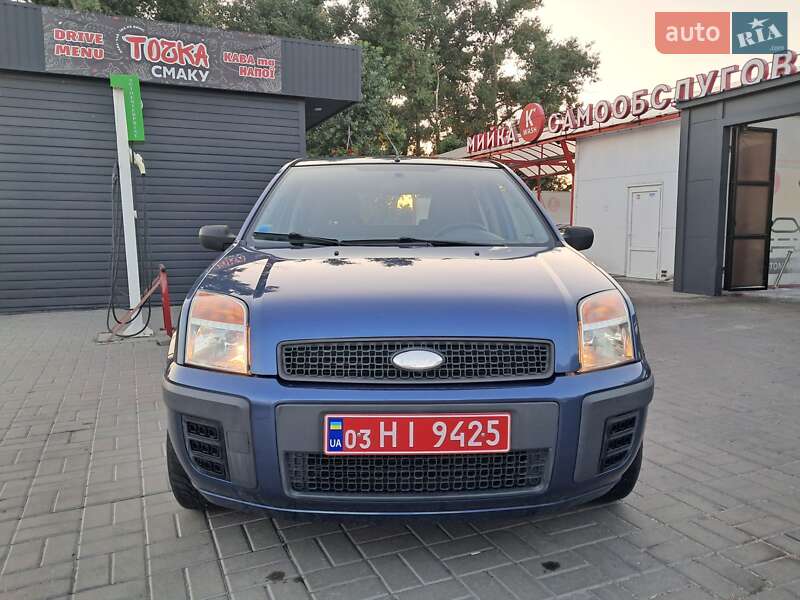 Хэтчбек Ford Fusion 2006 в Прилуках