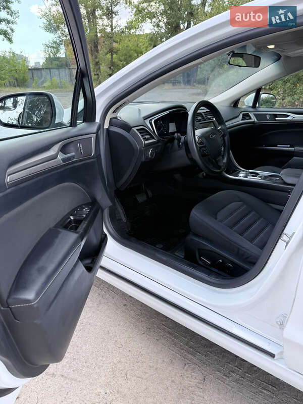Седан Ford Fusion 2017 в Днепре