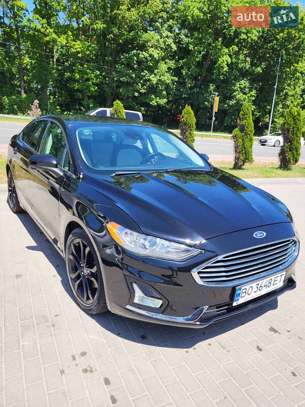 Седан Ford Fusion 2019 в Тернополі