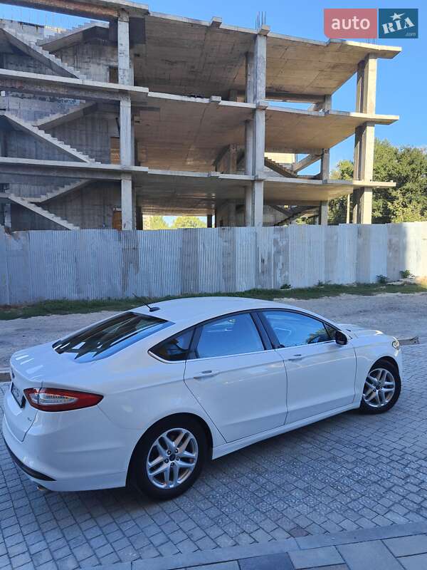 Седан Ford Fusion 2015 в Запоріжжі