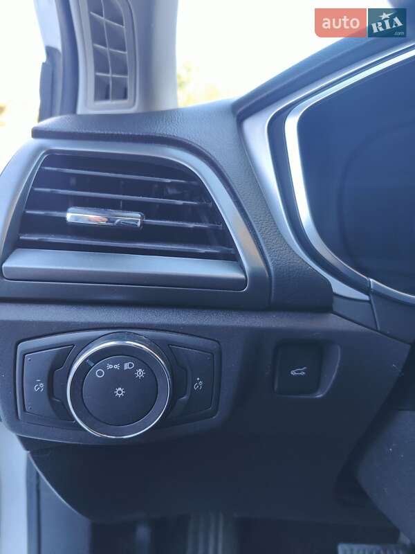 Седан Ford Fusion 2015 в Запоріжжі