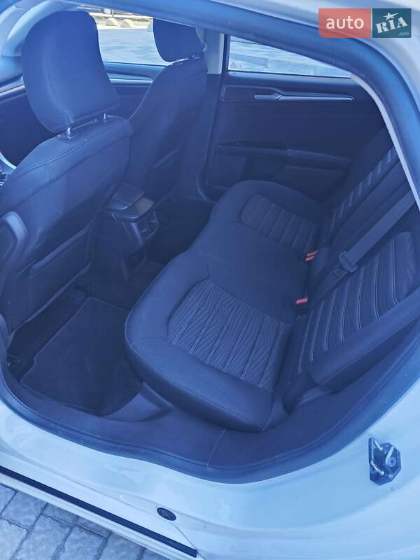 Седан Ford Fusion 2015 в Запоріжжі