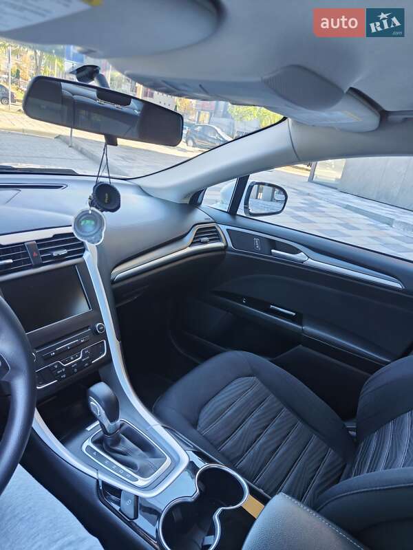 Седан Ford Fusion 2015 в Запоріжжі