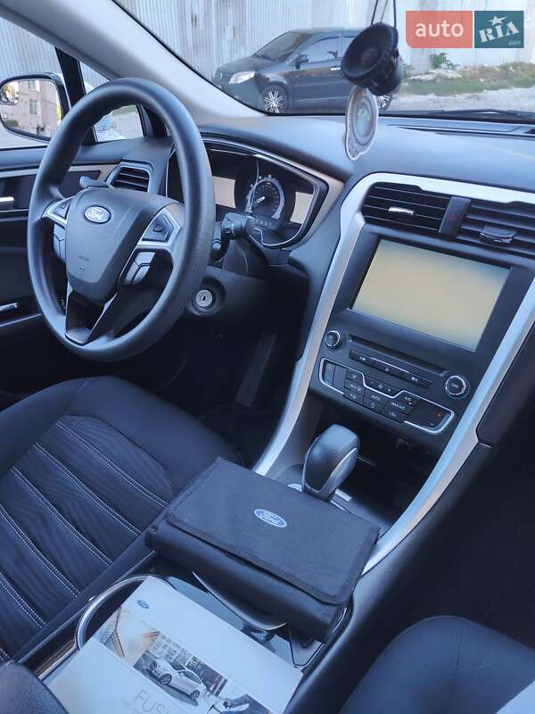 Седан Ford Fusion 2015 в Запоріжжі